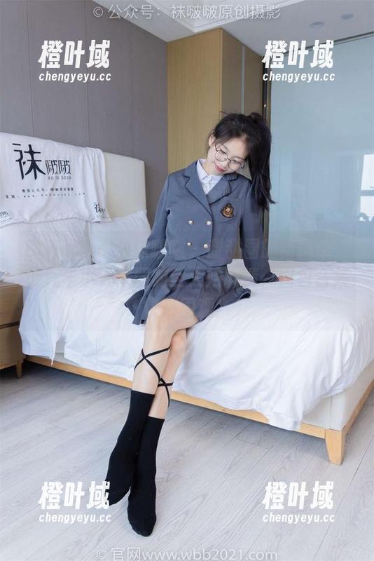 BoBoSocks袜啵啵 - 甜甜圈的新挑战：小汽车小人军团的巨大娘剧情，图包合集快来围观！