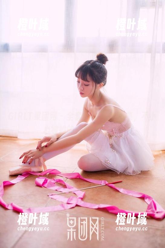 GIRLT果团网 - 全套陈秋雨JK图集，不小心被她的魅力撑到了！