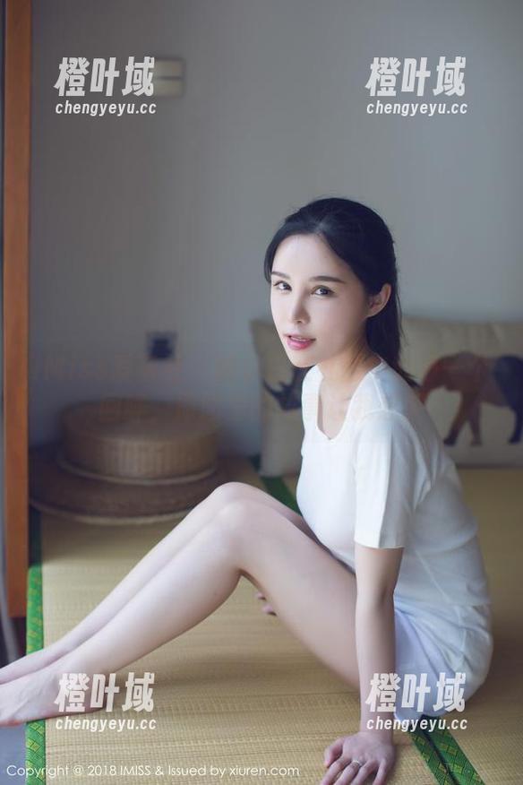 IMiss爱蜜社-酥小白 IMiss爱蜜社 - 酥小白在礼服中的每一个回眸,原图里的故事让我想哭