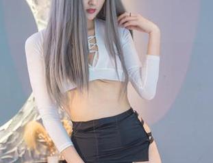 看Luisa_零纱如何用瑜伽写真集把“严肃认真”演绎成“瞎搞搞”！