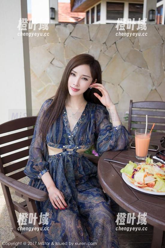 MiStar魅妍社 - 夏依依的美腿福利：想不想知道她的腿到底有多美？