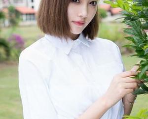 MiStar魅妍社 – 探秘萌奈子的私拍日常：哪一张是她用零食诱惑我拍的？