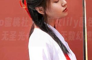 MiiTao蜜桃社 – 小魔女lily图包来了！无圣光+牛仔裤=无数幻想