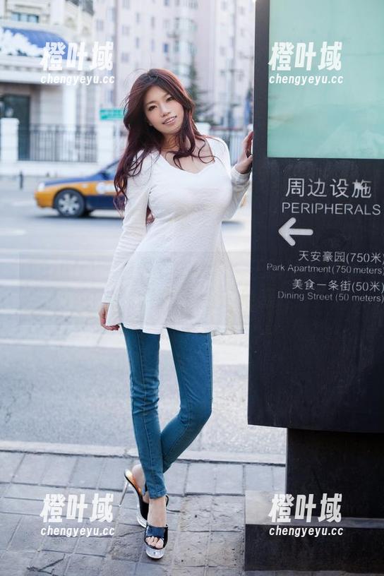 TuiGirl - 白丝美图大赏：王明明的照片，绝对是我社交平台的隐藏炸弹！