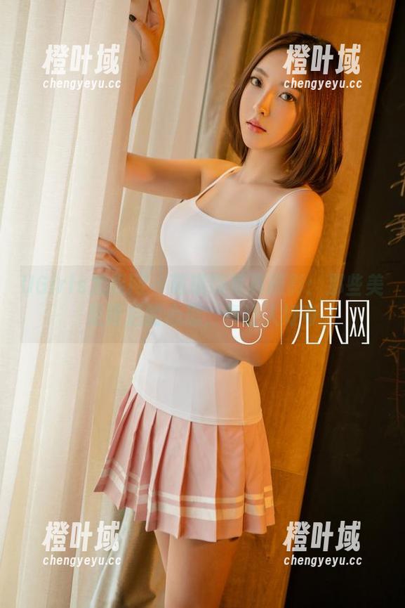 UGirls尤果网-萌琪琪 UGirls尤果网 - 萌琪琪写真摄影:那些美足背后的心思,真让人好奇