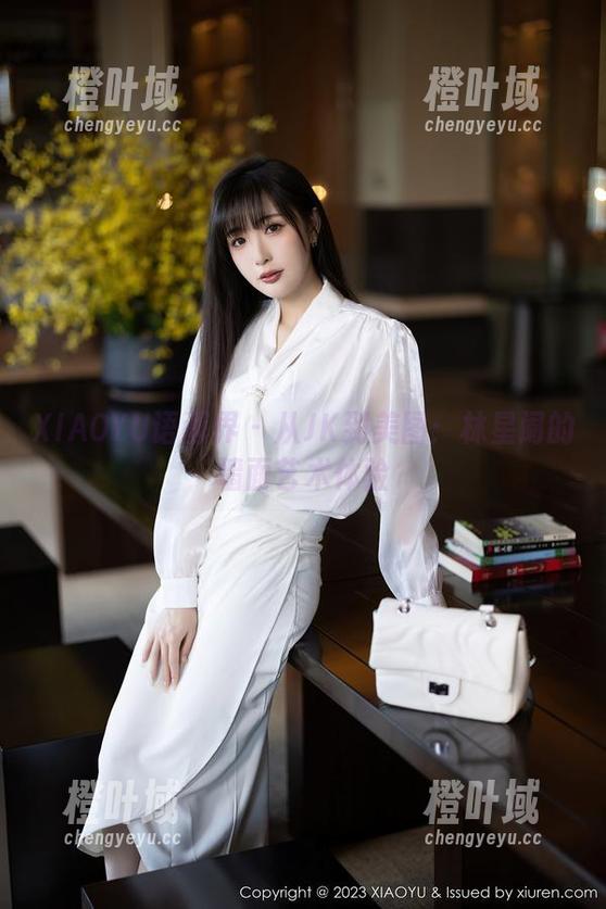 XIAOYU语画界-林星阑 XIAOYU语画界 - 从JK到美图:林星阑的墙面艺术体验