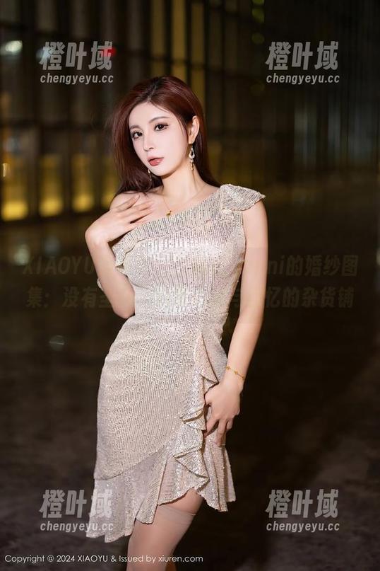 XIAOYU语画界 - 王馨瑶yanni的婚纱图集：没有圣光，只有心动与回忆的杂货铺