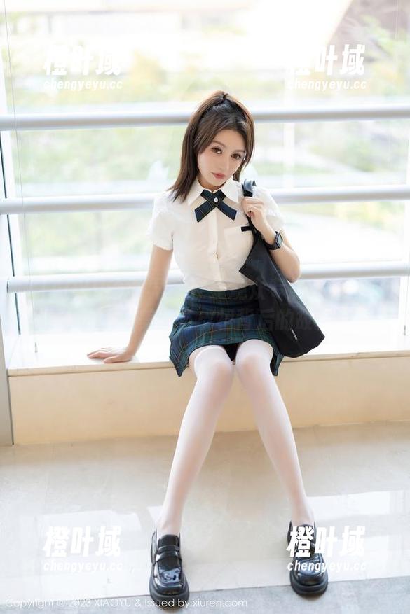 XIAOYU语画界 - 在线观众专属：程程程的娇柔美女与皮裙背后的故事