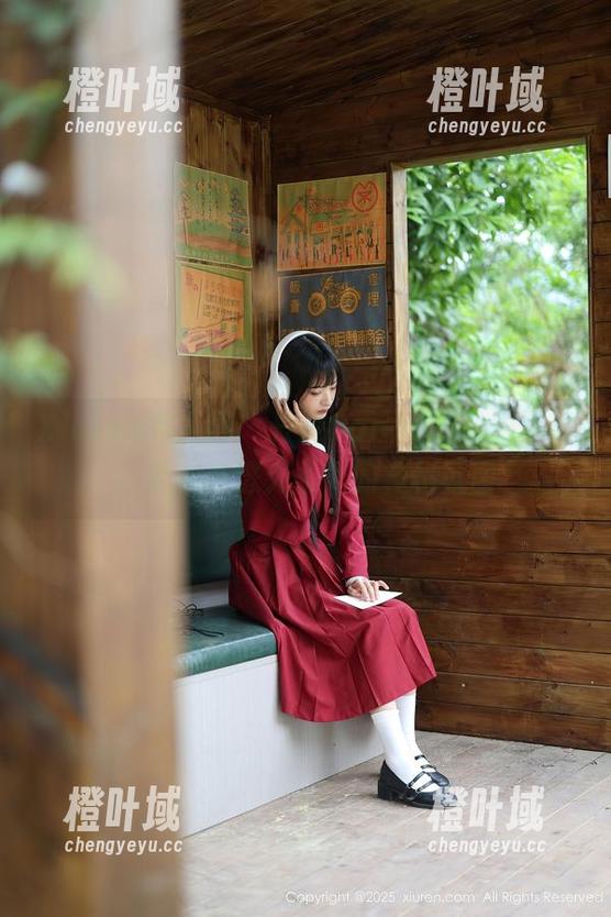 Xiuren秀人网 - 丹妮Danny的礼服写真，带你走进无圣光的神秘氛围