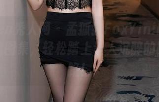 Xiuren秀人网 – 孟狐狸FoxYini的高跟鞋在线图集，轻松踏上让人沉醉的时尚之路！