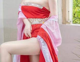 Xiuren秀人网 – 在线写真新鲜出炉！小海臀Rena把职业装穿出了新高度！