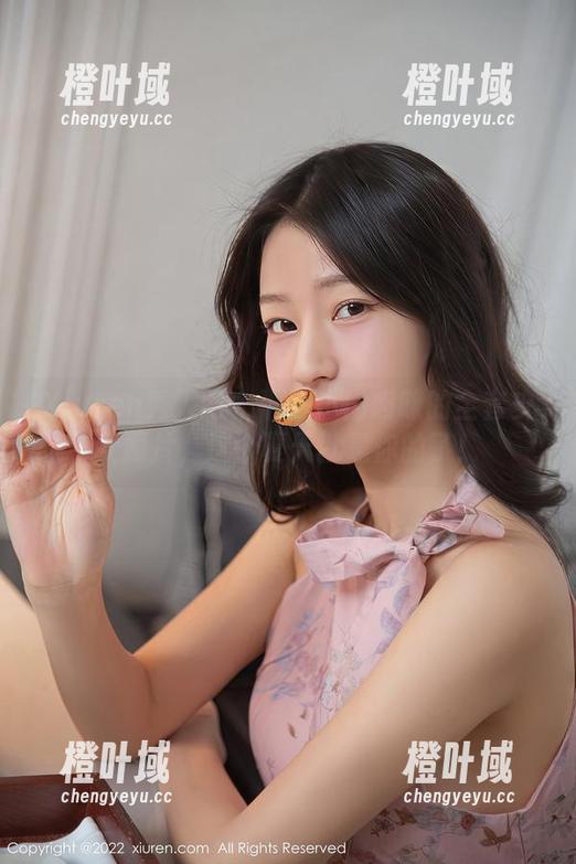 Xiuren秀人网 - 下载小肉肉咪的全套少女照片，这个夏天就是你的了！