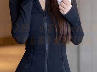 Xiuren秀人网 – 小薯条nienie的居家写真，谁说在家不能光鲜亮丽？