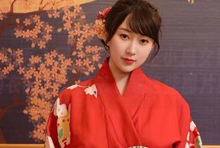 Xiuren秀人网 – 宝藏博主小魔女奈奈的睡衣时光，快来下载这些图片！