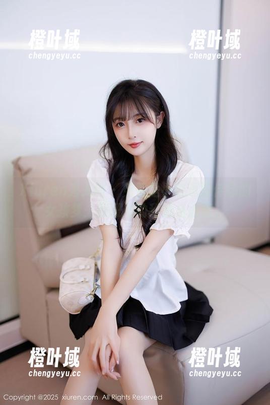 Xiuren秀人网 - 免费是小逗逗陪伴你的女孩梦：图册里的甜蜜与搞怪。