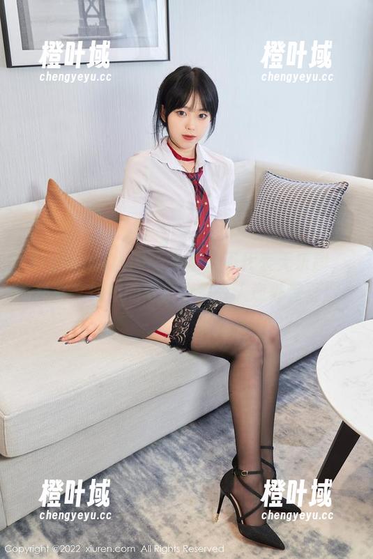 Xiuren秀人网-林文文 Xiuren秀人网 - 无圣光不代表无乐趣,林文文姐姐的写真合集令人意外惊喜!