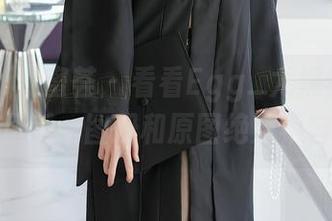YouMi尤蜜荟 – 看看Egg_尤妮丝Egg的黑丝风采，图册和原图绝对不容错过！