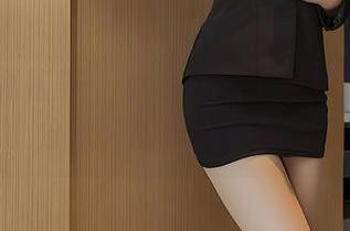YouMi尤蜜荟 – 小热巴献上风骚学妹美图，分享她的时尚小秘密！