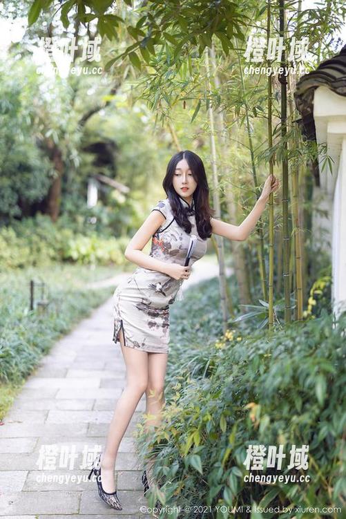 YouMi尤蜜荟-思淇Sukiii YouMi尤蜜荟 - 在思淇Sukiii的护士图包中,找到你的心灵调节站