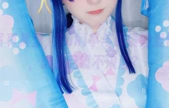 最新写真集里，Yuki亭与眼镜的爱情故事，谁说配镜不浪漫？