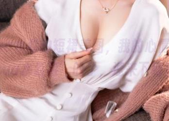 看aqua水淼的短裙美图，我的心情都“aqua水淼淼”的了，速来下载！