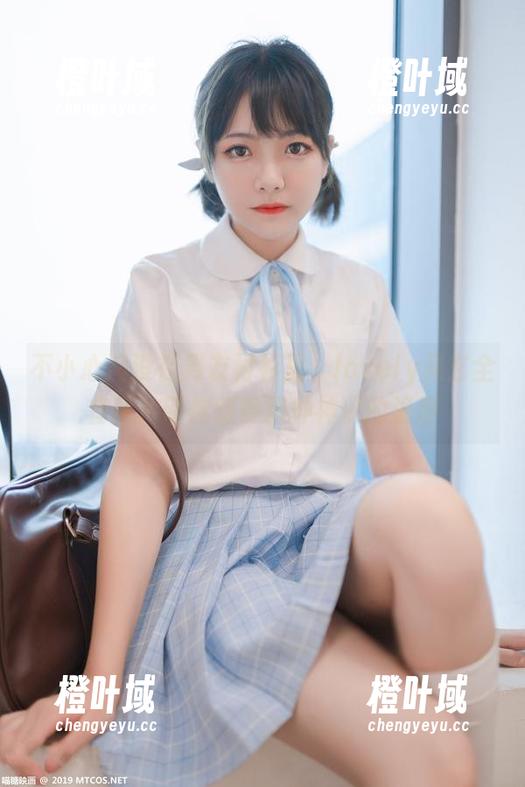 不小心淹没在男友衬衫里，lovely呆玄全套图片带你感受那种神秘的温度
