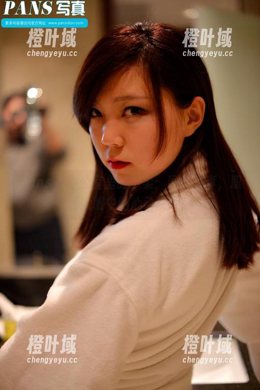 pans - 办公室里的小柔：网盘写真，职场人眼中的心动瞬间！