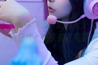 yuuhui玉汇带你进入蓝白条少女的图库下载狂欢，快来接收美丽！