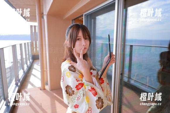 いくみ(育美)最新连衣裙合集：这裙子穿上就像打开了时光机，让我瞬间回到校园的青涩！