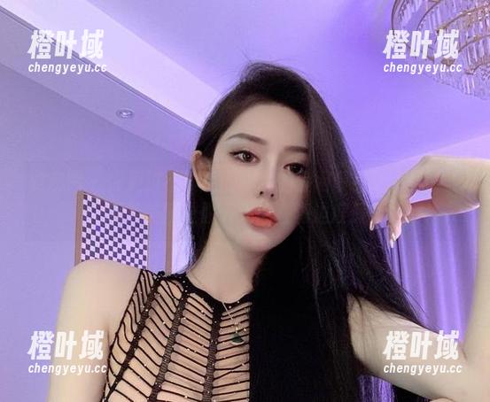 不爱笑的赛琳 微密圈 - 你见过不爱笑的赛琳的渔网带钻连体袜吗?精选美图让你天天像在海边度假!