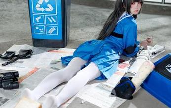 九柒喵的写真停不下：在线时尚与职业装的碰撞！