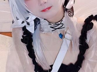 伊喵君_Nya碧蓝航线图包，真的让我觉得明亮的日子也可以有点小神秘。