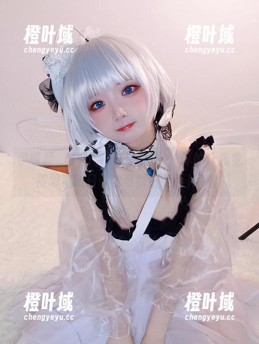 伊喵君_Nya 伊喵君_Nya碧蓝航线图包,真的让我觉得明亮的日子也可以有点小神秘。
