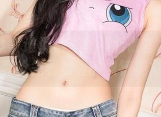 克拉女神 – 谁说裤里丝不能做艺术？免费写真抢先看杨暖的独特视角！