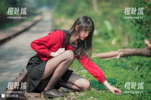 不看后悔，兔玩映画黑白旗袍双子套图，刺激你的审美神经！