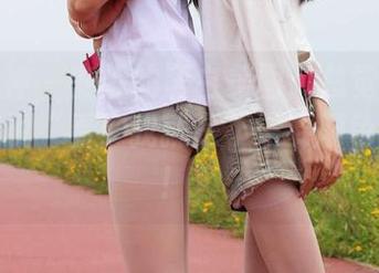 初夏女神 – 安妮的黑白美图：总觉得这组作品在说“看！我就是不需要颜色的偶像！”