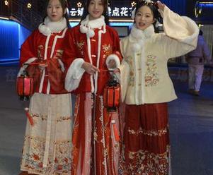 初夏女神 – 在点点的油亮作品中徜徉，体验一场光影的‘乱斗’！