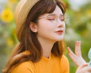 高清照片中的前羽rr，MashuKyrielightDancer的舞步，赶紧来围观，顺便休息下腹肌吧！