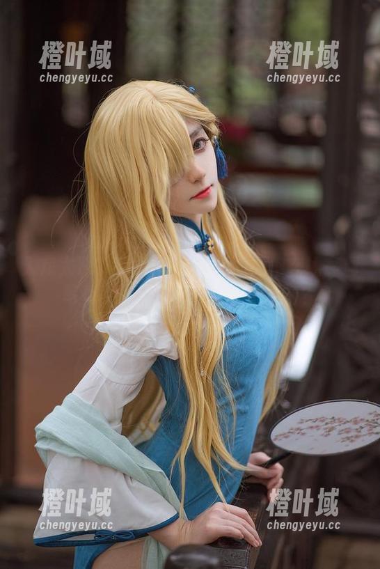 南桃Momoko 入戏太深?南桃Momoko的旗袍在线高清写真,你说这算不算视觉迷情?