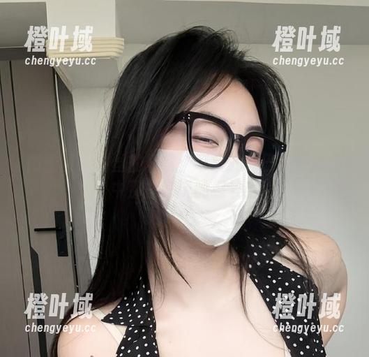 微密圈 - 肉丝的日常：可爱的肉巴写真图集中那些好玩的细节！