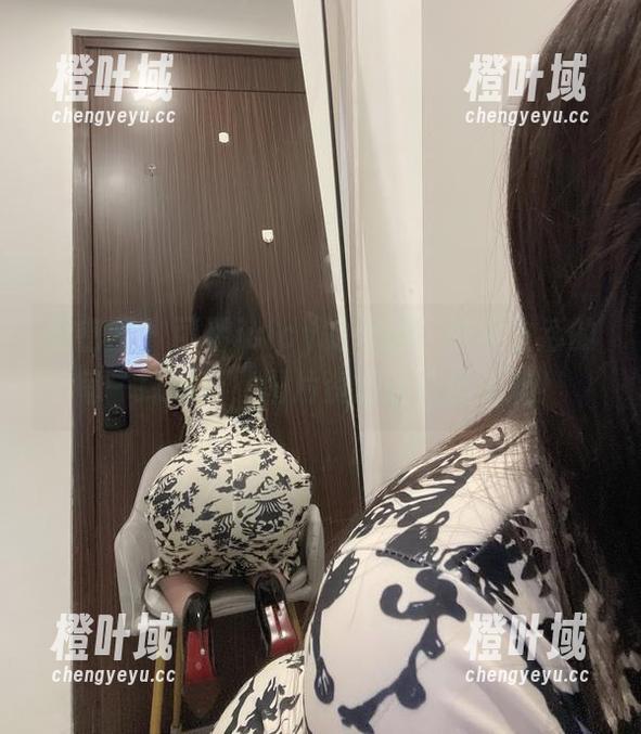 微密圈 - 可馨juicy的眼镜：捕捉生活的每一抹精彩，图片资源让心情飞扬！