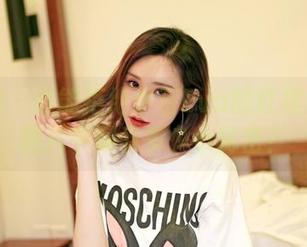 嗲囡囡 – 谁能拒绝伊蓓Eva的红裙？私拍图片中藏着多少小秘密？