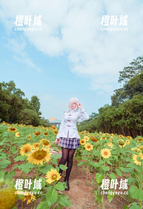 当塔塔_Lo1iTa学姐的福利写真遇上幽默，效果不可抵挡！