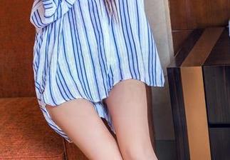 头条女神 – 蔡老师的浴室私拍：一场与水的亲密对话