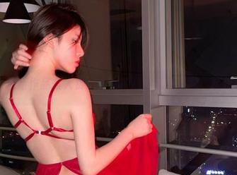微密圈 – 最新作品集大赏：奔跑的晶骡儿女仆装，萌化你的心！