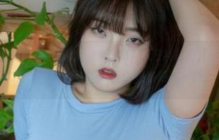 自然随意的高清“宋哈娜(송하나)BBUTTERMILK-Hana’sDay2”合集，每张都像是偷偷撇过来的一瞥。