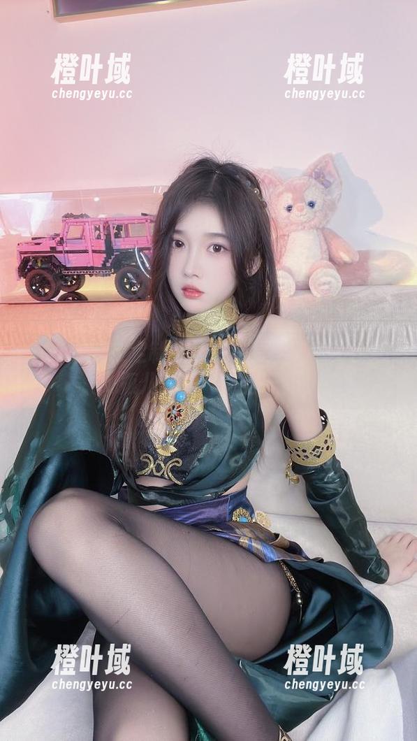 白开水毛衣定制版撩人写真图包！小小奶瓶儿就是气场全开！
