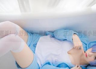 海边邂逅！小野妹子w最新原图，涟漪中藏着小秘密！