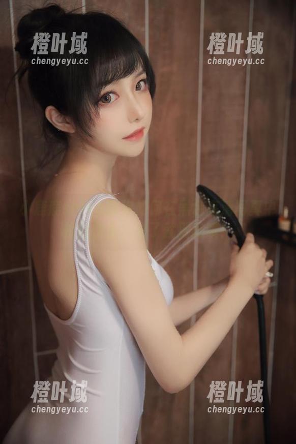 小鹿鹿shika教你如何在黑色高清写真中找到快乐，来了就别跑哦！