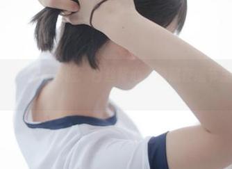 “少女秩序”的私拍体验：白丝背心，隐藏在细节里的无敌诱惑。